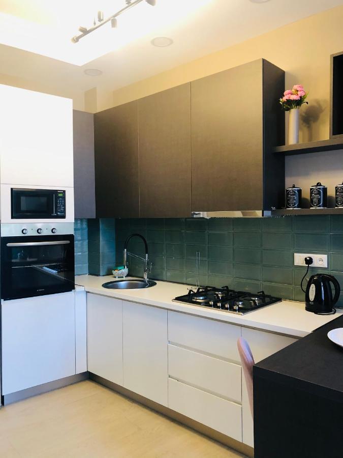 Wellconect Appartement Koetaisi Buitenkant foto