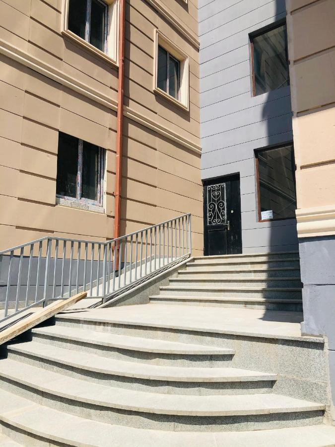 Wellconect Appartement Koetaisi Buitenkant foto