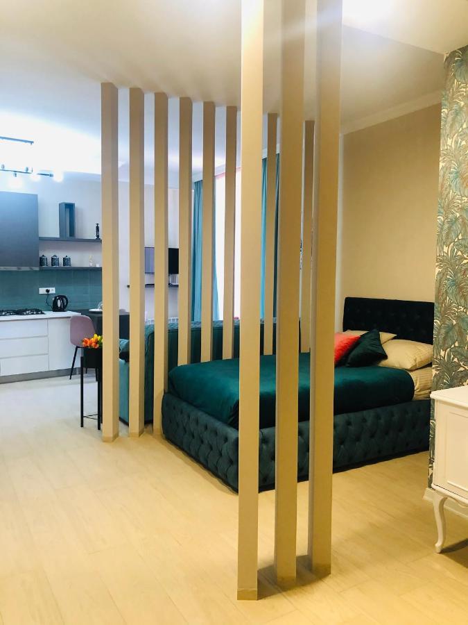 Wellconect Appartement Koetaisi Buitenkant foto