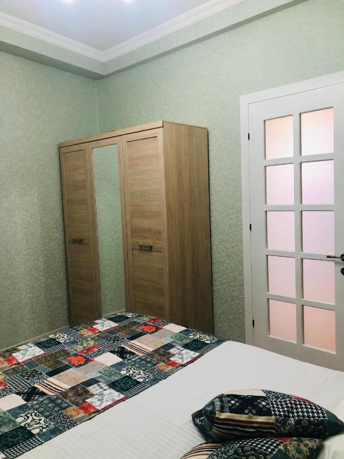 Wellconect Appartement Koetaisi Buitenkant foto